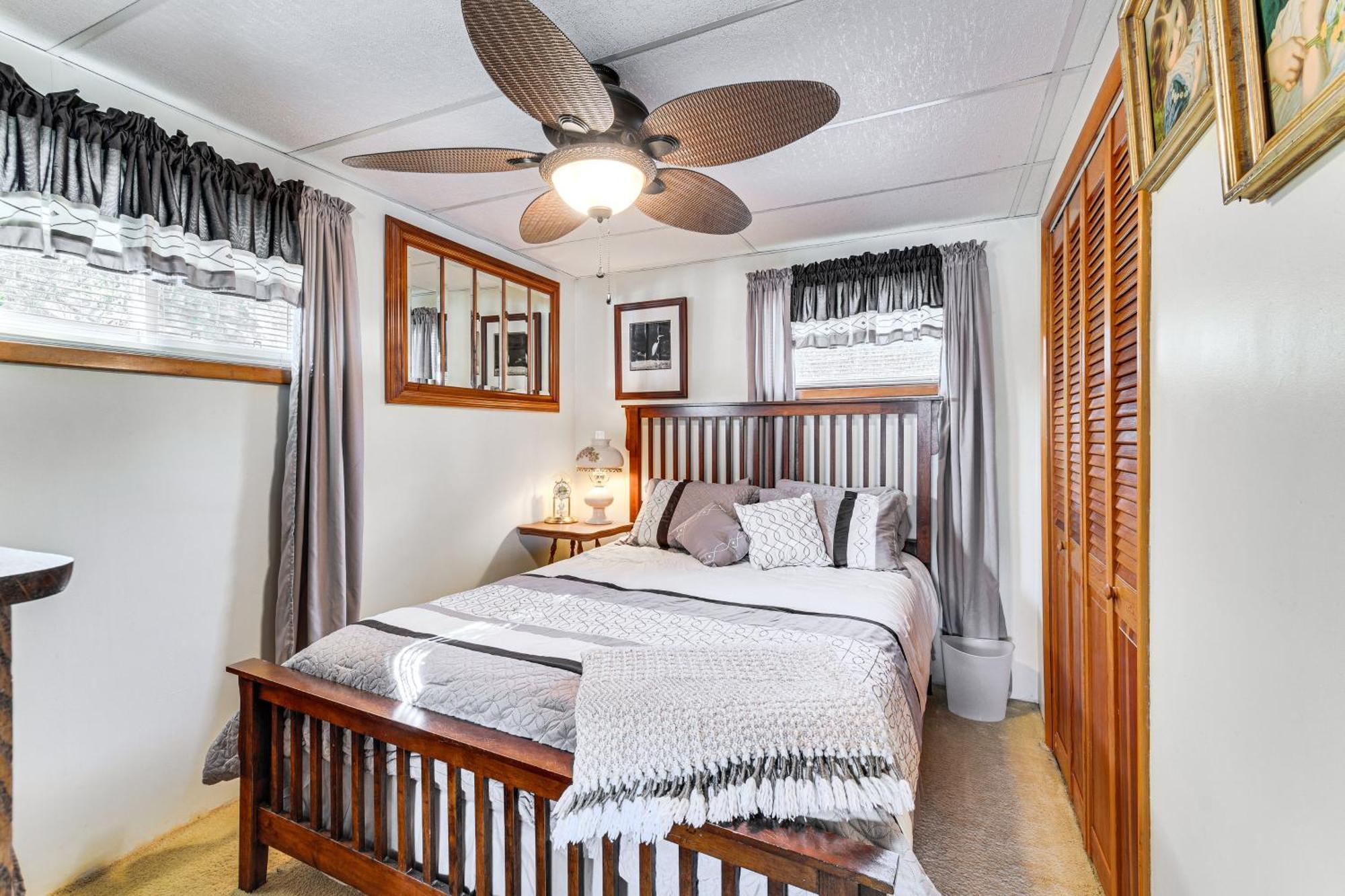 Waterfront Wolcott Vacation Rental With Deck And Views Extérieur photo