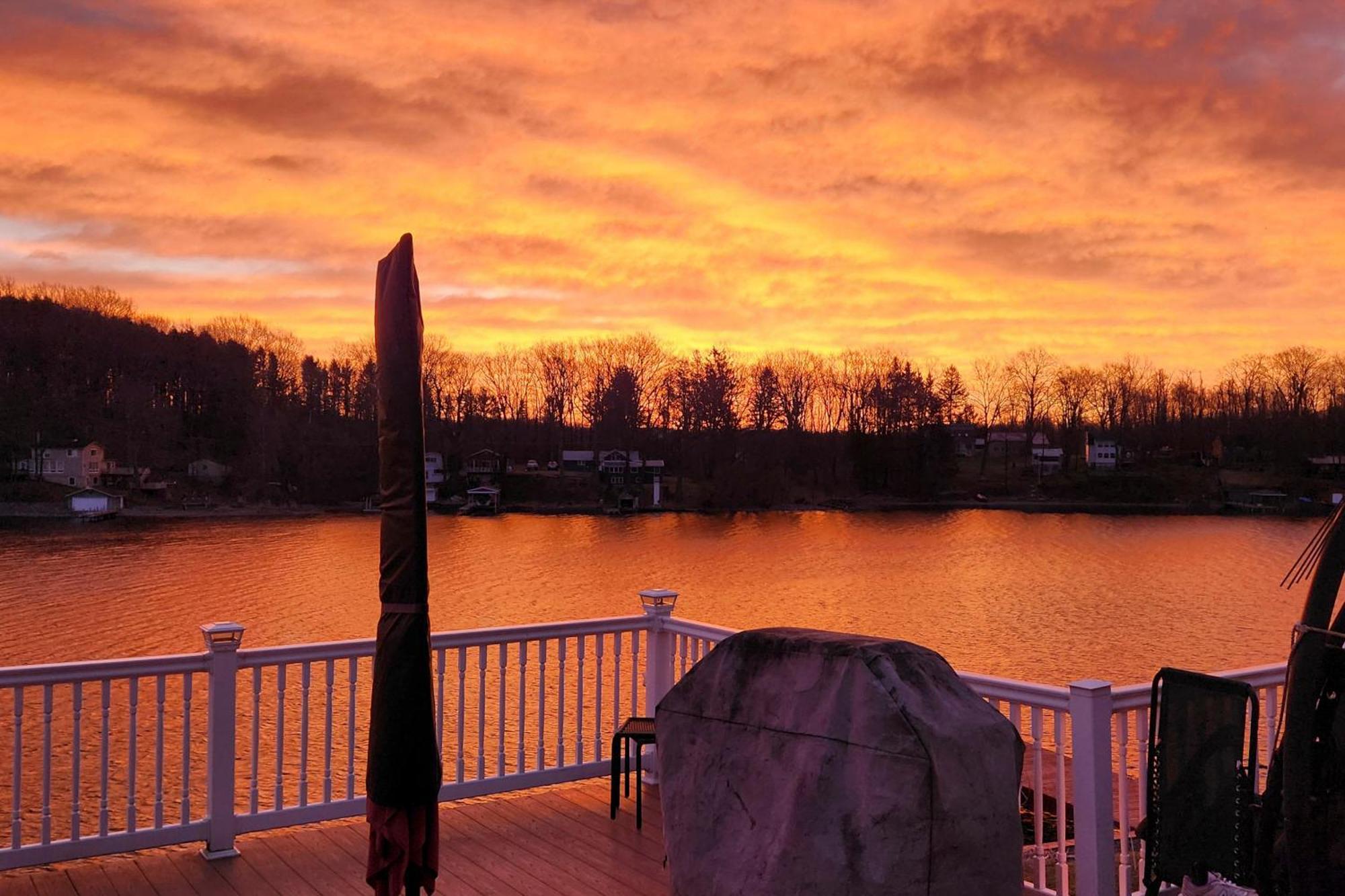 Waterfront Wolcott Vacation Rental With Deck And Views Extérieur photo