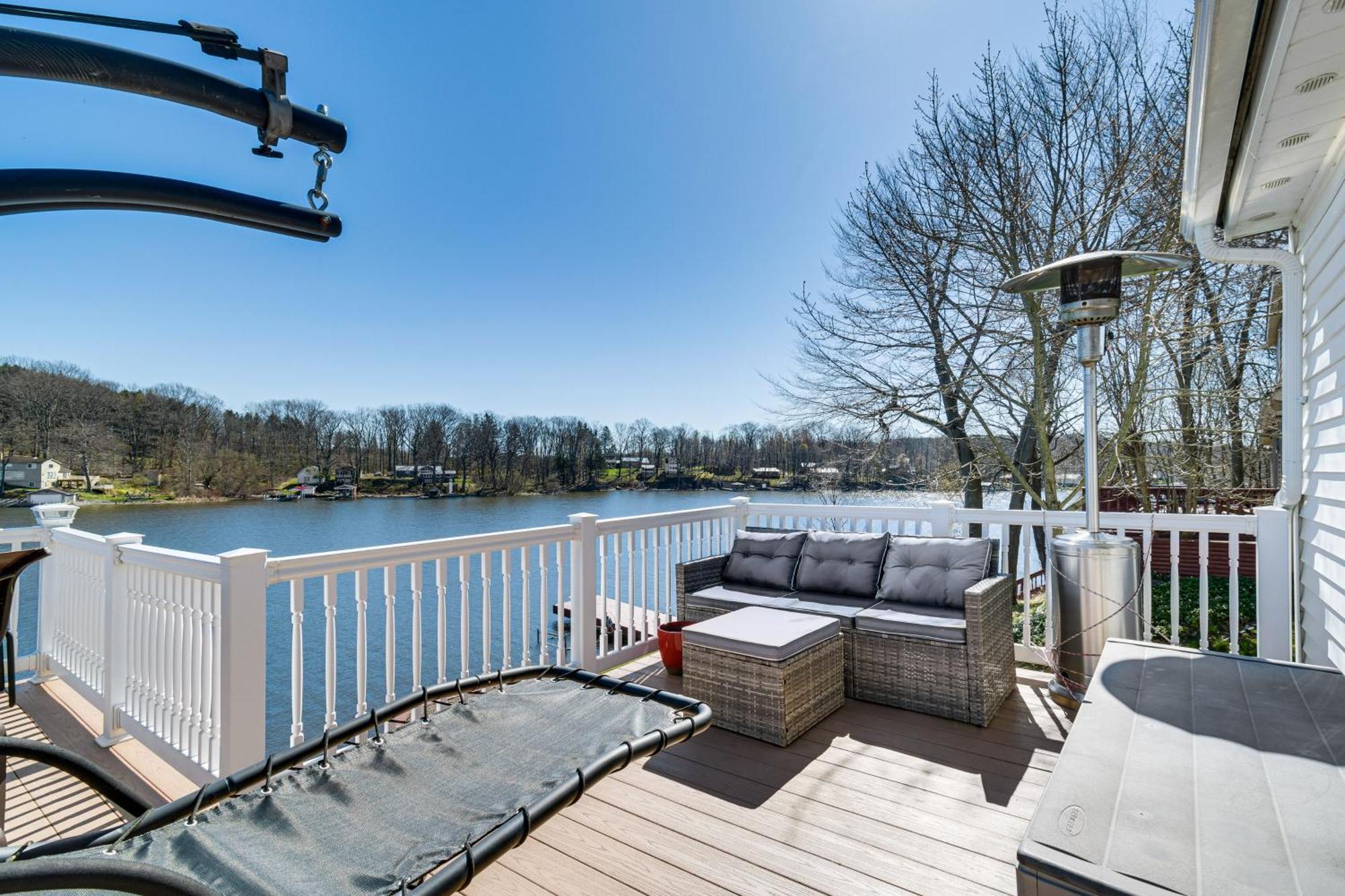 Waterfront Wolcott Vacation Rental With Deck And Views Extérieur photo