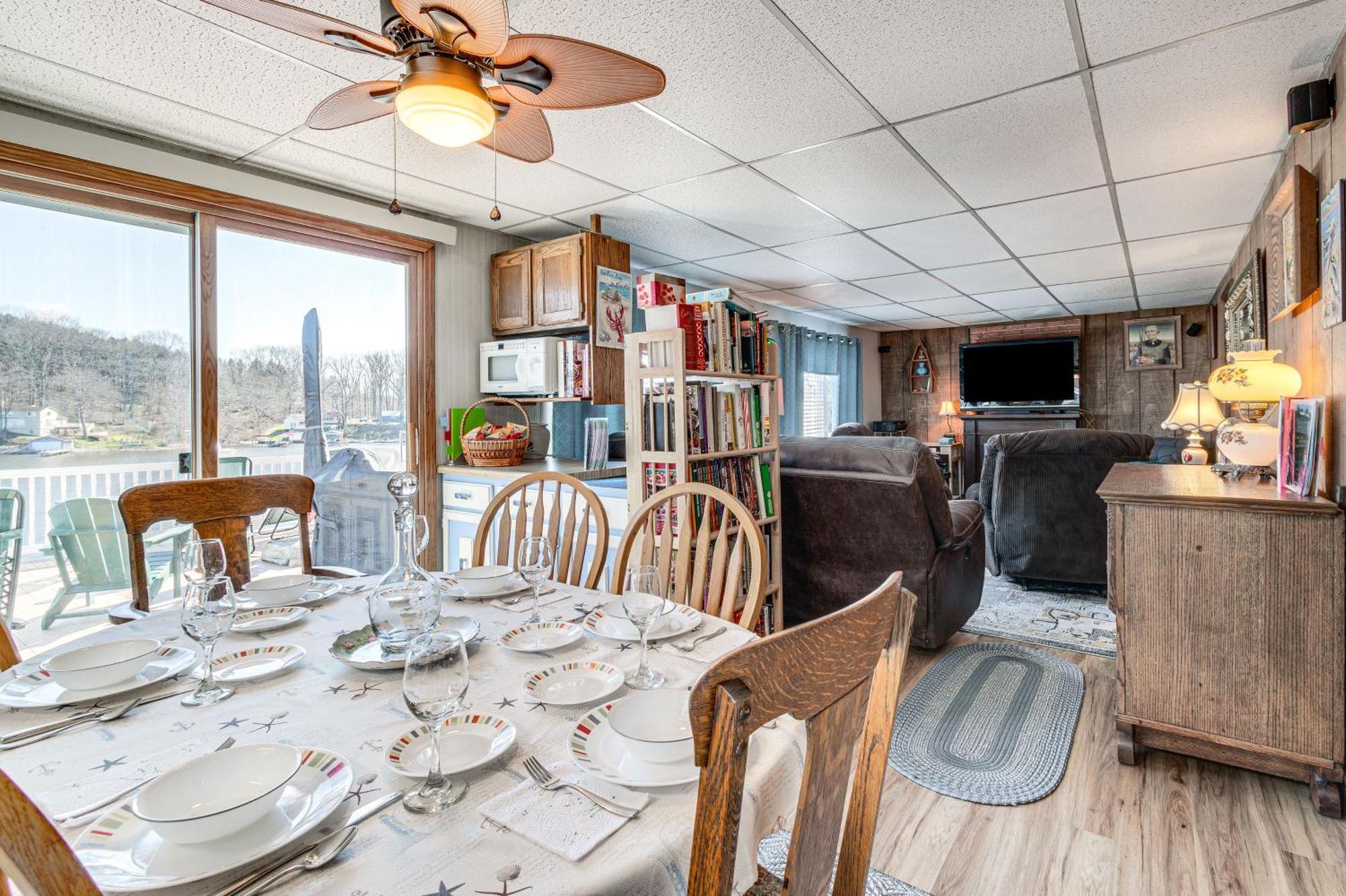 Waterfront Wolcott Vacation Rental With Deck And Views Extérieur photo