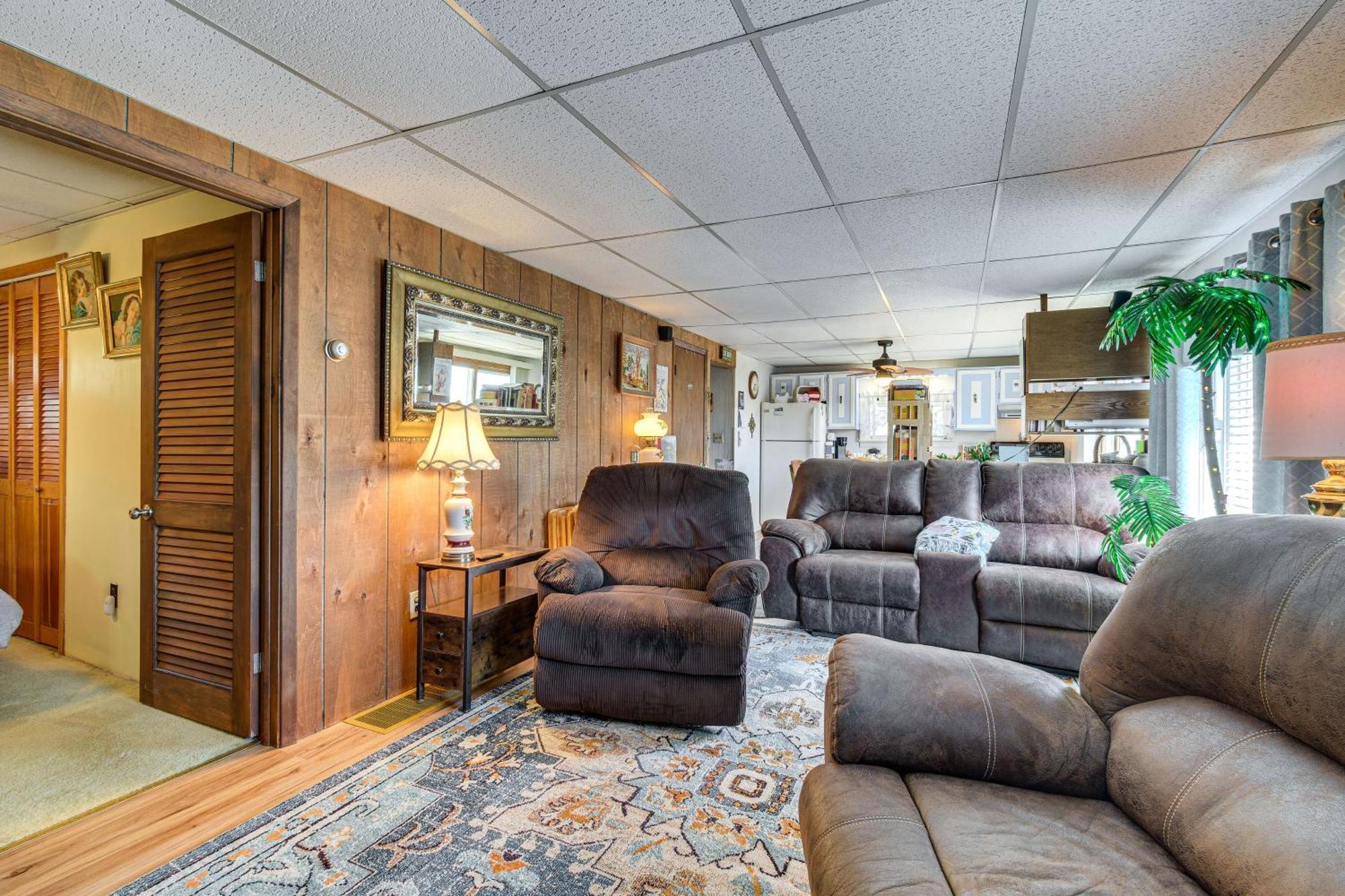 Waterfront Wolcott Vacation Rental With Deck And Views Extérieur photo